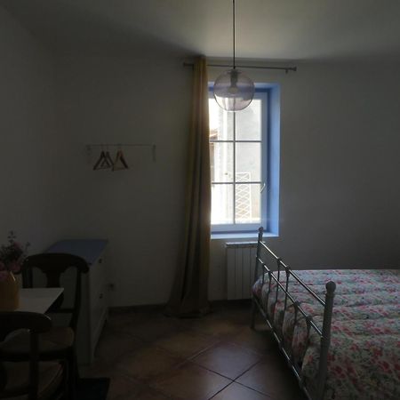 Auberge De La Petite Casserole Revest-des-Brousses Extérieur photo