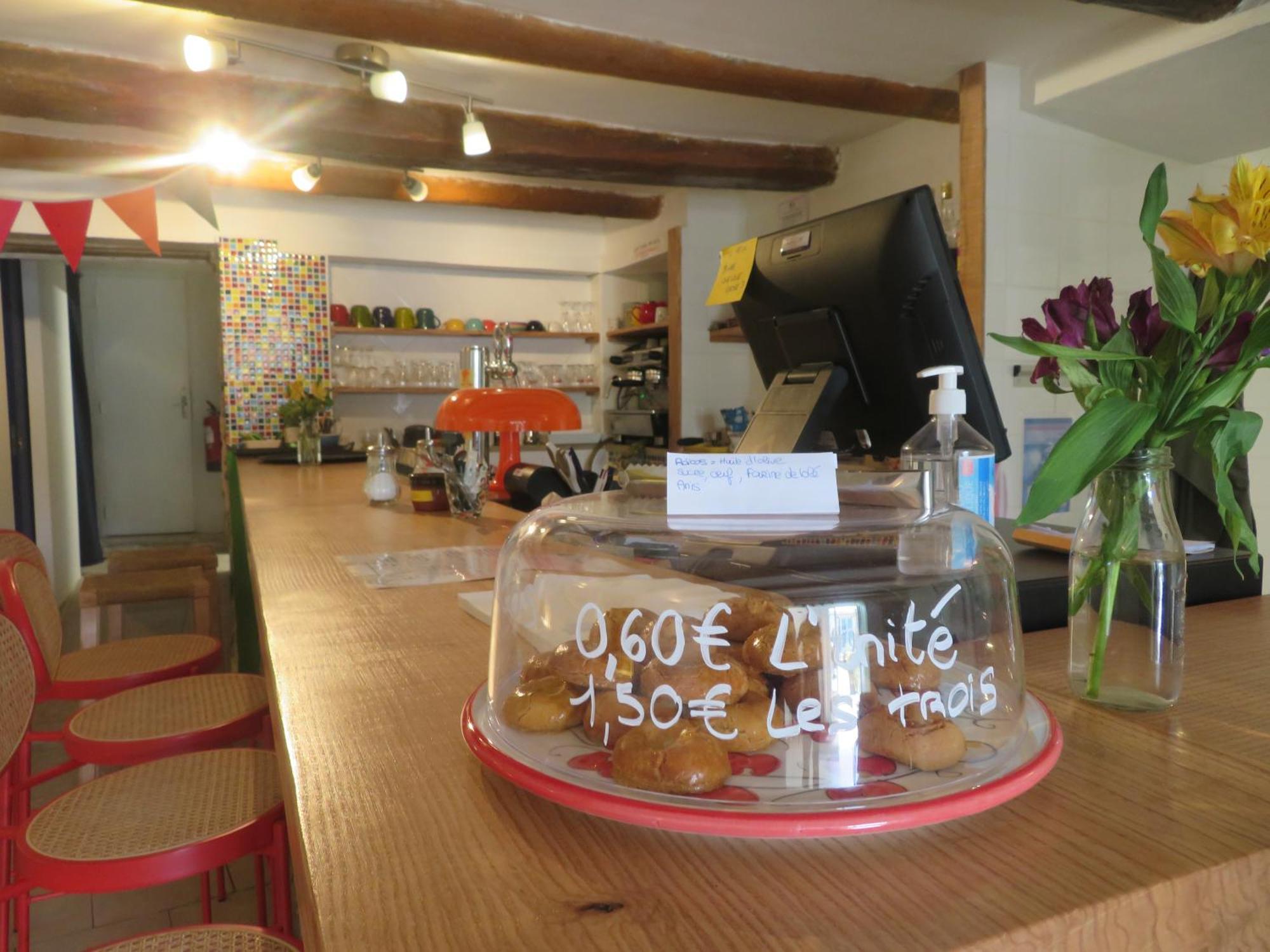 Auberge De La Petite Casserole Revest-des-Brousses Extérieur photo
